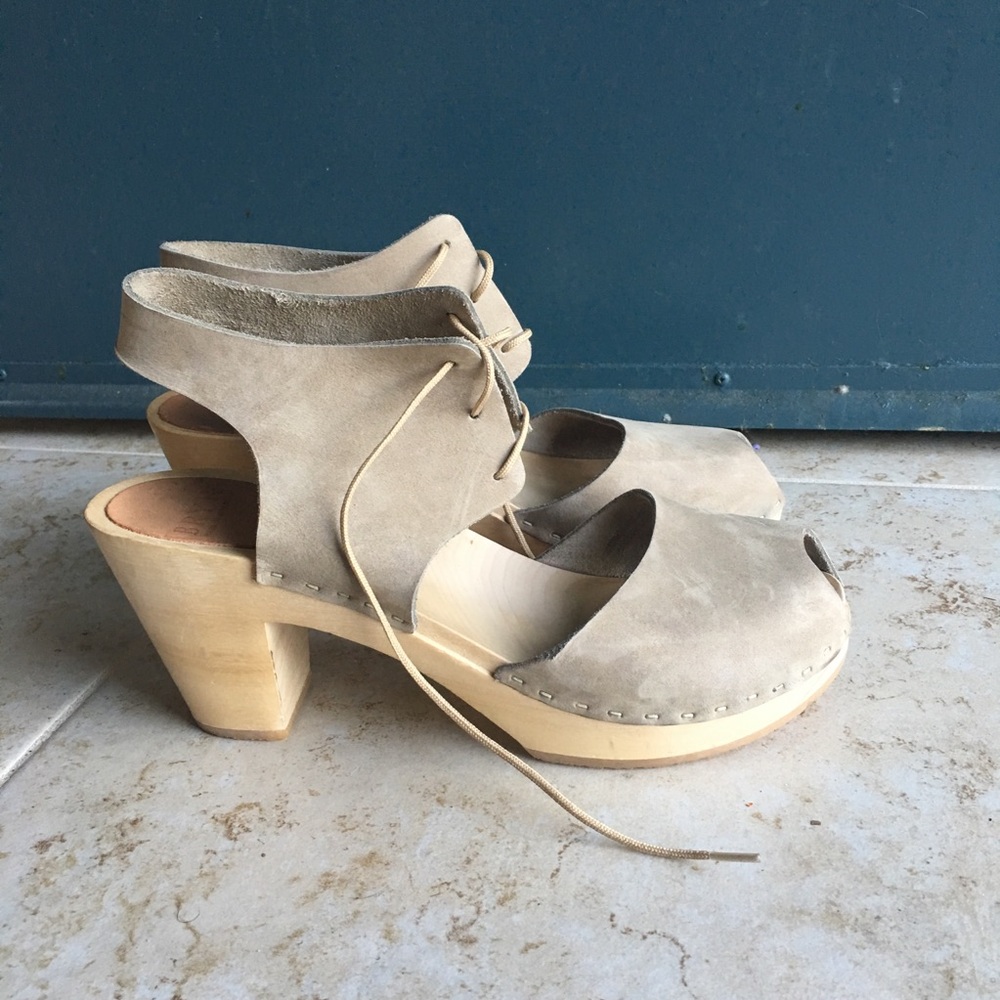 Bryr Sofie peep toe, high heel